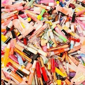 Assorted lippies bundle